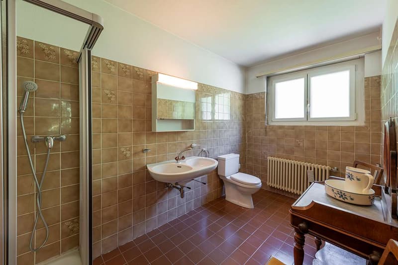 CASTEL S. PIETRO: VILLA WITH GREAT POTENTIAL FOR RENOVATION (10)