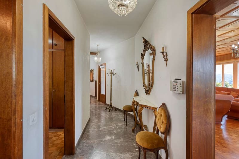 CASTEL S. PIETRO: VILLA WITH GREAT POTENTIAL FOR RENOVATION (5)