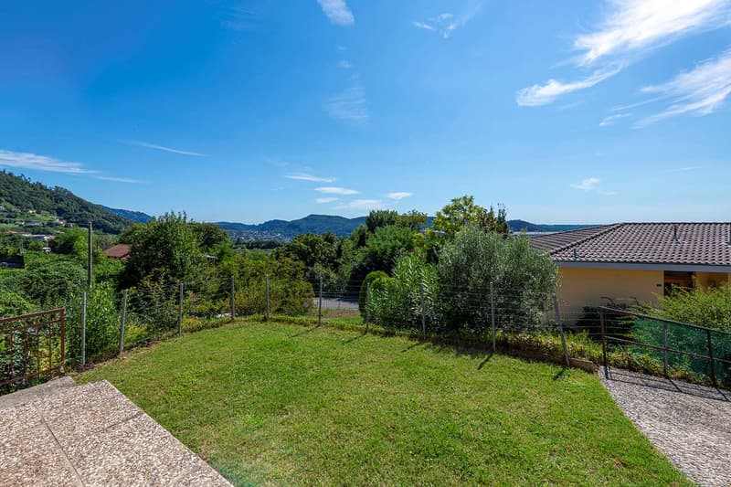 CASTEL S. PIETRO: VILLA WITH GREAT POTENTIAL FOR RENOVATION (9)