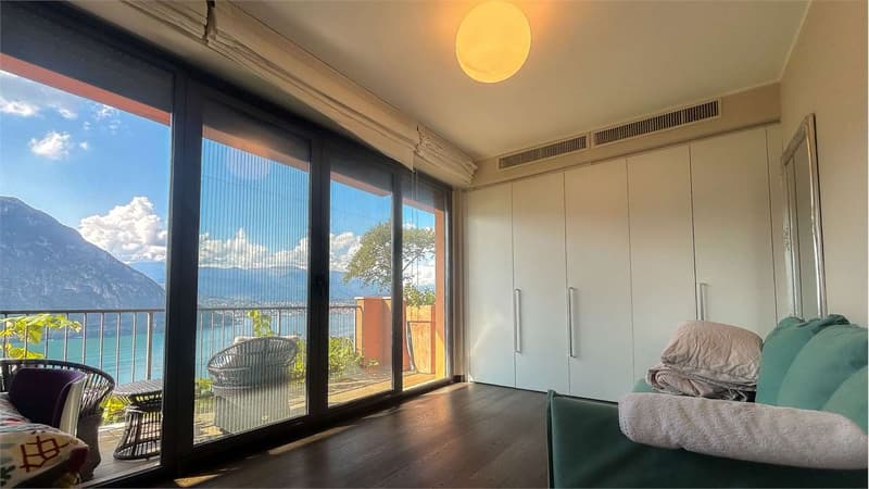 Prestigious Apartment with Breathtaking Lake View (10)