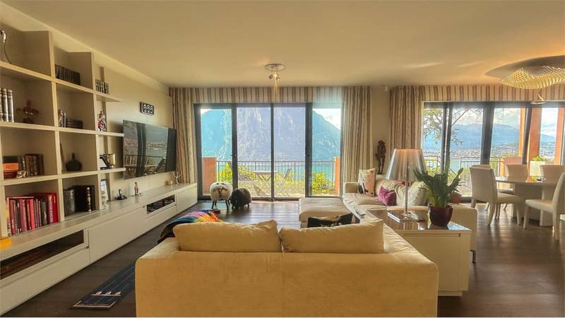 Prestigious Apartment with Breathtaking Lake View (8)