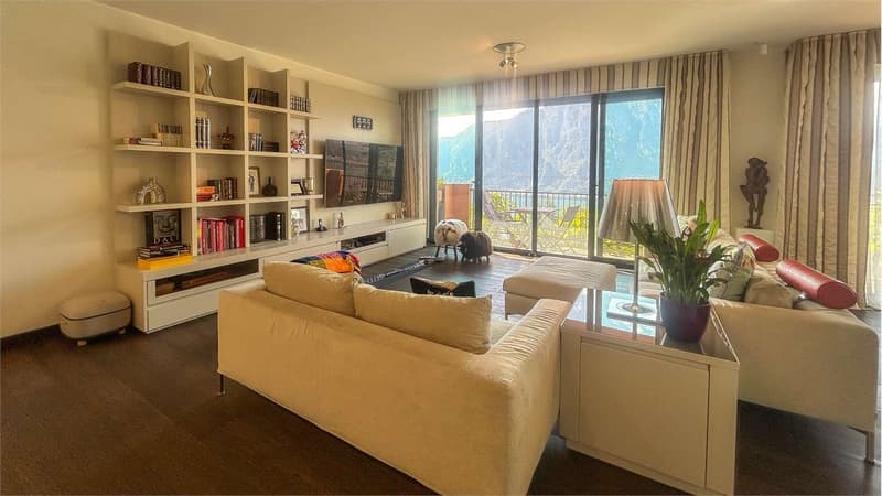 Prestigious Apartment with Breathtaking Lake View (9)