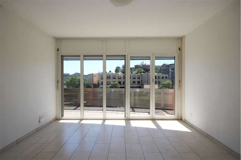 Balerna: appartement lumineux 3,5 pièces avec vue ouverte (2)