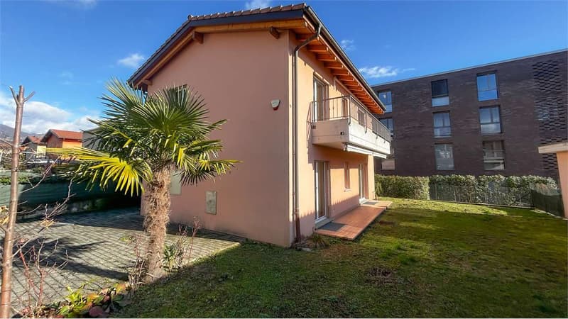 STABIO: SINGLE-FAMILY HOUSE WITH GARDEN AND SPACIOUS AREAS (1)