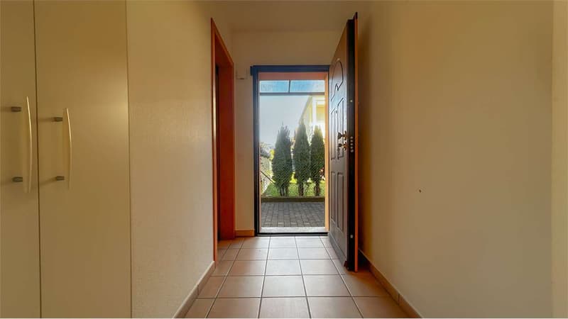 STABIO: SINGLE-FAMILY HOUSE WITH GARDEN AND SPACIOUS AREAS (3)