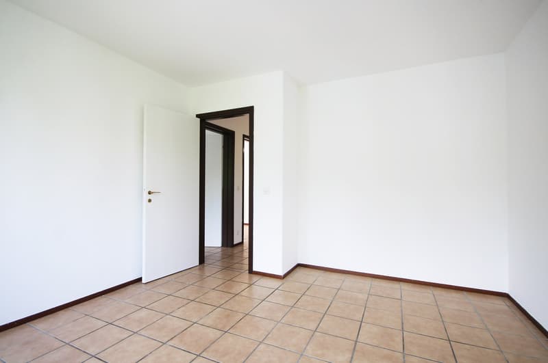 Chiasso: geräumige 5.5-Zimmer-Wohnung mit Balkonen (6)