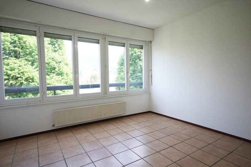 Chiasso: geräumige 5.5-Zimmer-Wohnung mit Balkonen (3)