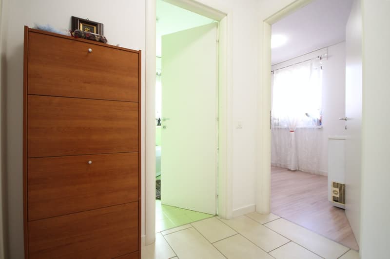 Moderno appartamento 4.5 locali con balcone vivibile a Rivera (9)