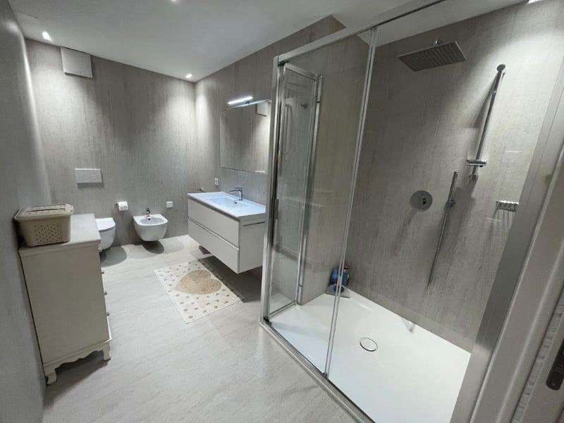 MENDRISIO: 4.5 Room Penthouse Apartment with Panoramic View and High-End Finishes (10)