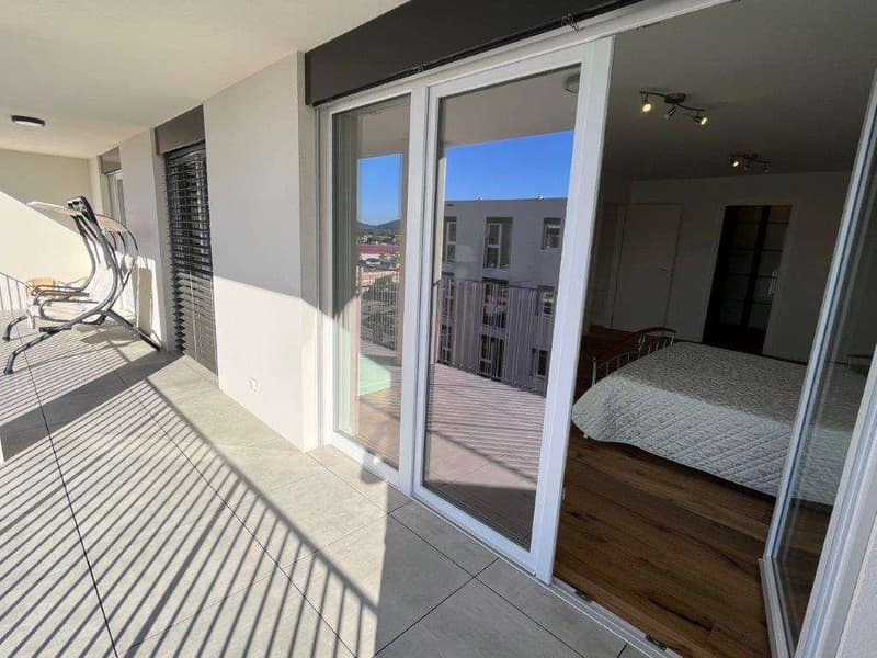 MENDRISIO: 2.5 pièces penthouse de haut standing avec terrasse (3)