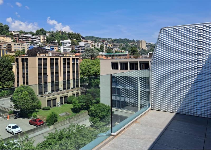 Lugano centre: bureau de 2,5 pièces avec grande terrasse (1)