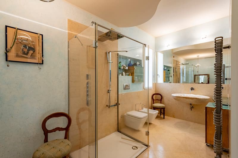 Varazze (ITALIA): elegant villa with a swimming pool, garden, olive grove and garage (13)