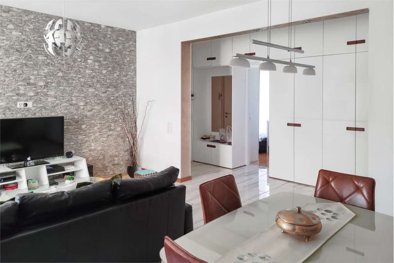 Massagno: 4.5-room apartment near the station (5)