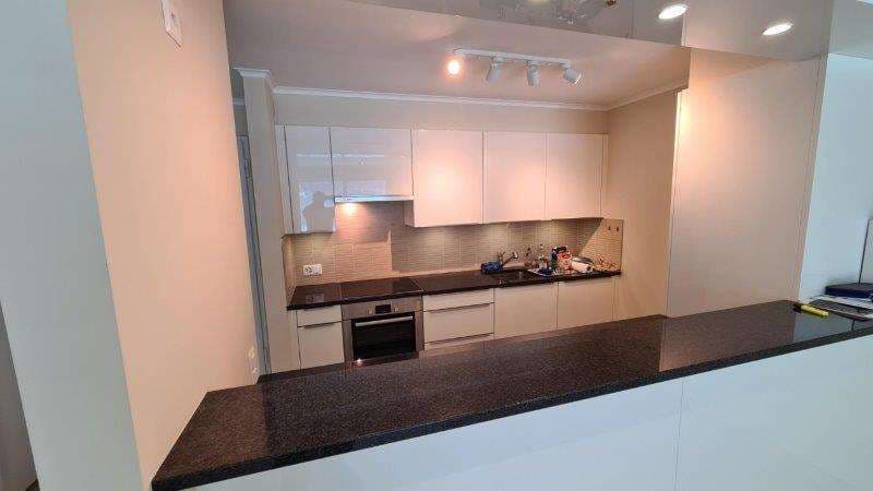 MELANO: SPLENDIDO 2.5 LOC. VISTA LAGO CON TERRAZZA (3)