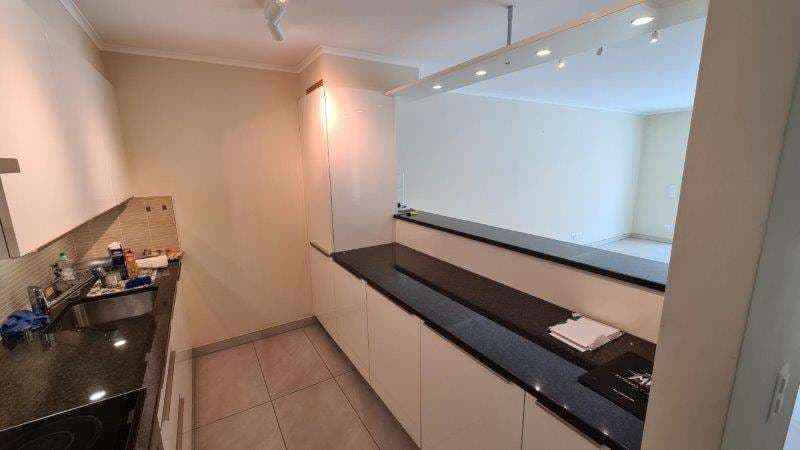 MELANO: SPLENDIDO 2.5 LOC. VISTA LAGO CON TERRAZZA (4)