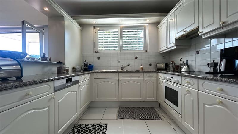 Villa exclusive avec jardin et vue dégagée (3)