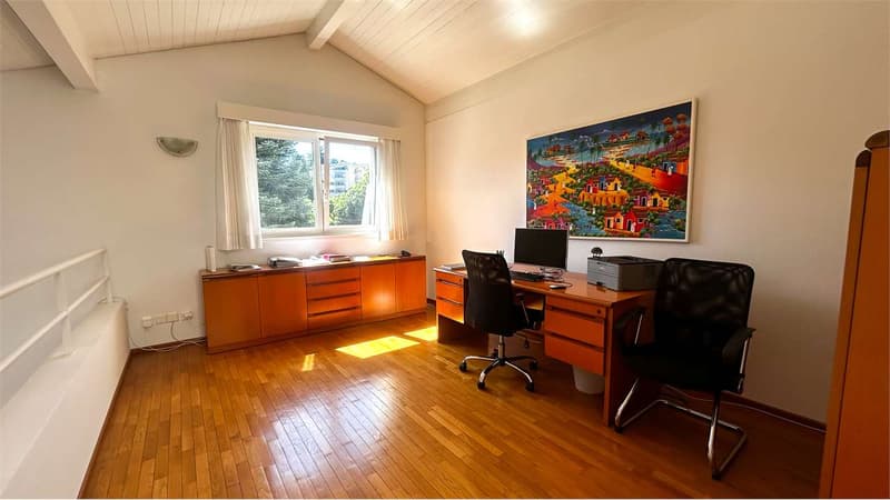 Villa exclusive avec jardin et vue dégagée (13)