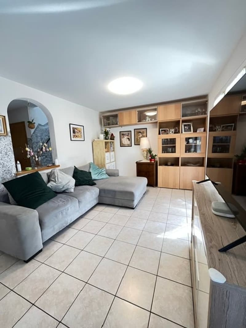 Montagnola: maison unifamiliale avec jardin (4)