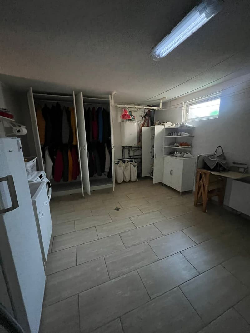 PONTE TRESA (ITA)  : ELEGANTE VILLA CON GIARDINO (22)