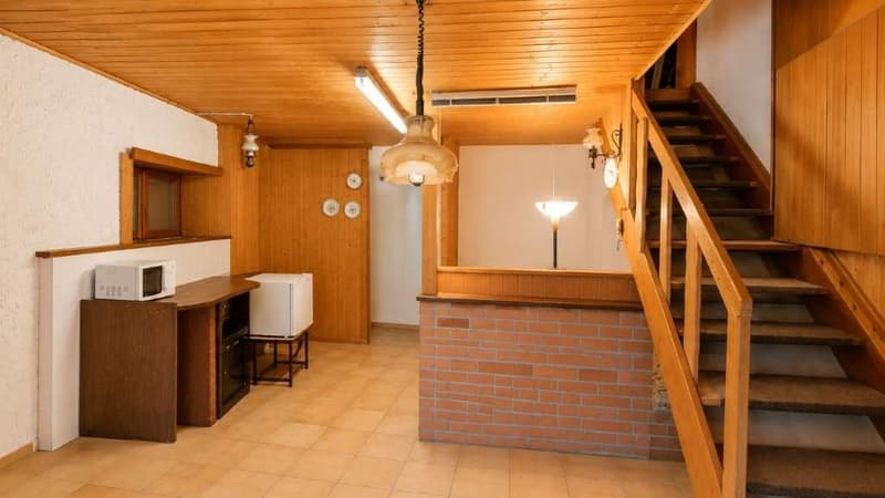 TORRICELLA TAVERNE: EINFAMILIENHAUS ZUM RENOVIEREN mit Garten (5)