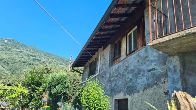 TORRICELLA TAVERNE: EINFAMILIENHAUS ZUM RENOVIEREN mit Garten (1)