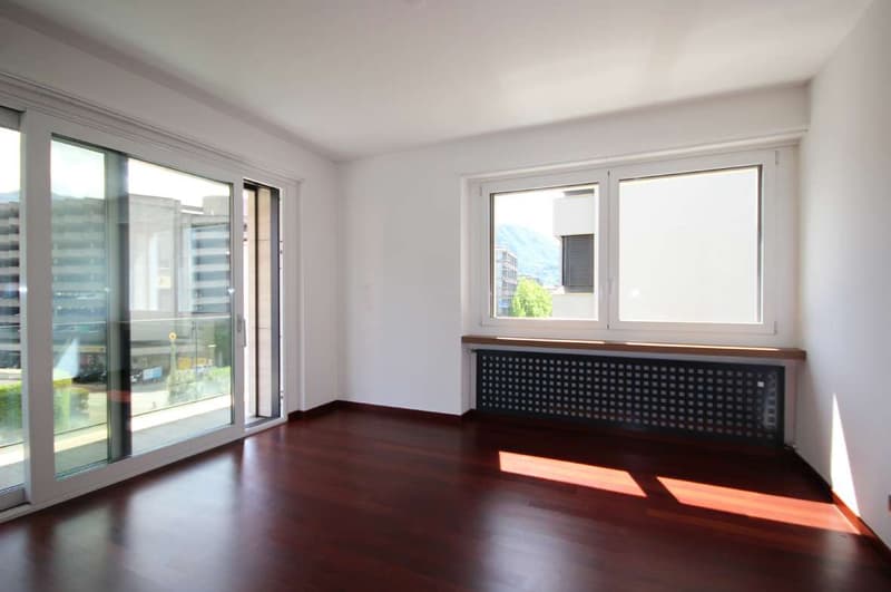 Lugano: elegantes und modernes 4,5-Zimmer-Apartment im Zentrum (2)