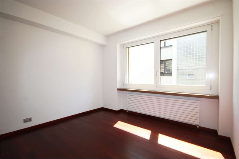 Lugano: elegantes und modernes 4,5-Zimmer-Apartment im Zentrum (8)