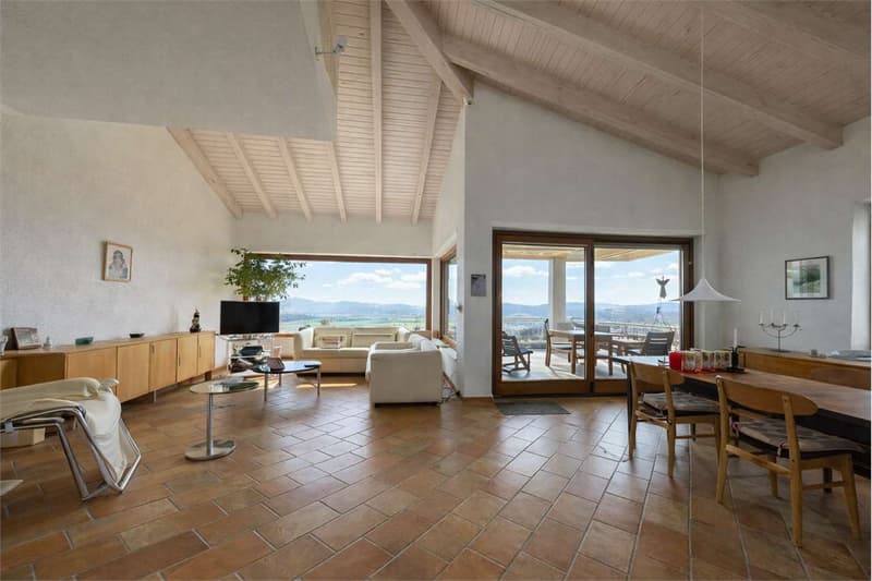 Semi-detached house with breathtaking views in Besazio (5)