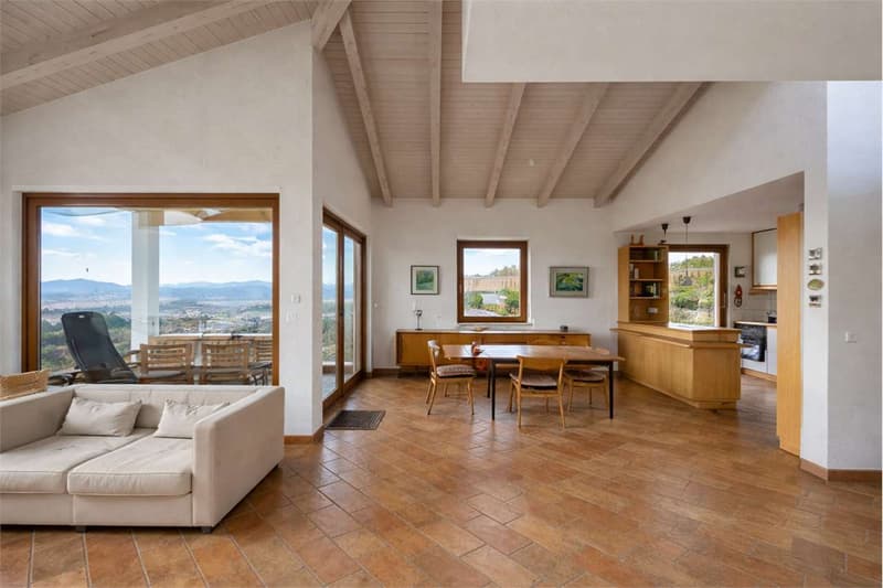 Semi-detached house with breathtaking views in Besazio (6)