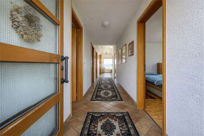Semi-detached house with breathtaking views in Besazio (9)