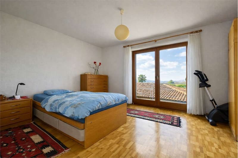 Semi-detached house with breathtaking views in Besazio (10)