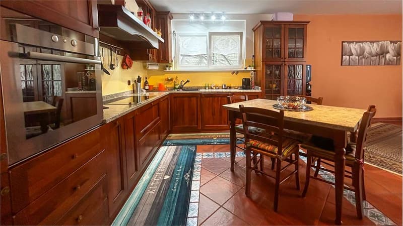 CASA UNIFAMILIARE IMMERSA NEL VERDE A MONTEGGIO (5)