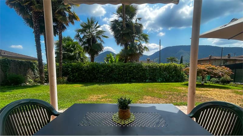 CASA UNIFAMILIARE IMMERSA NEL VERDE A MONTEGGIO (1)