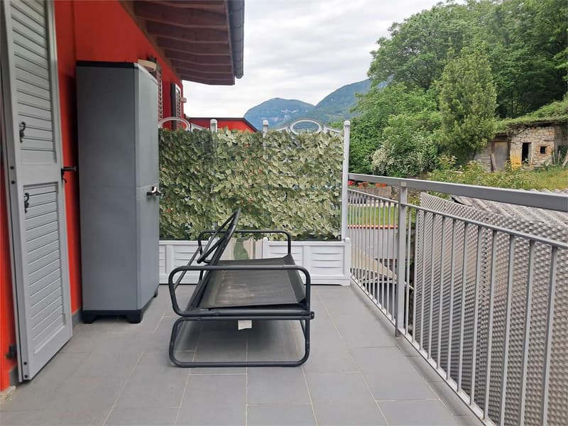 Mendrisio-Capolago: moderno 2,5 loc. duplex nel nucleo (2)