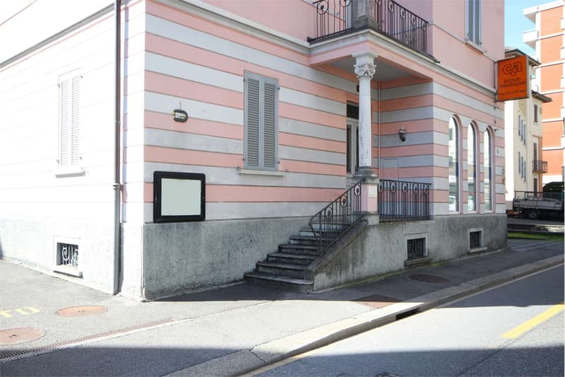 Lugano: ufficio d 4 locali in posizione strategica (1)