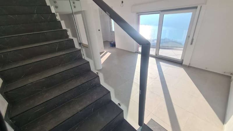 ROVIO: CASA SINGOLA 6.5 LOC. VISTA LAGO (10)