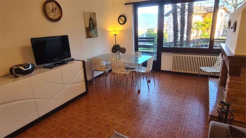 COLLINA D'ORO: GRANDE 2.5 LOC. ARREDATO CON GIARDINO (5)