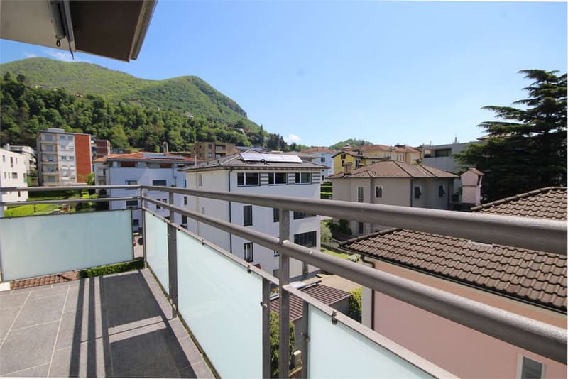 Mendrisio: luminoso appartamento di 3.5 locali con balcone vicino a ce (1)