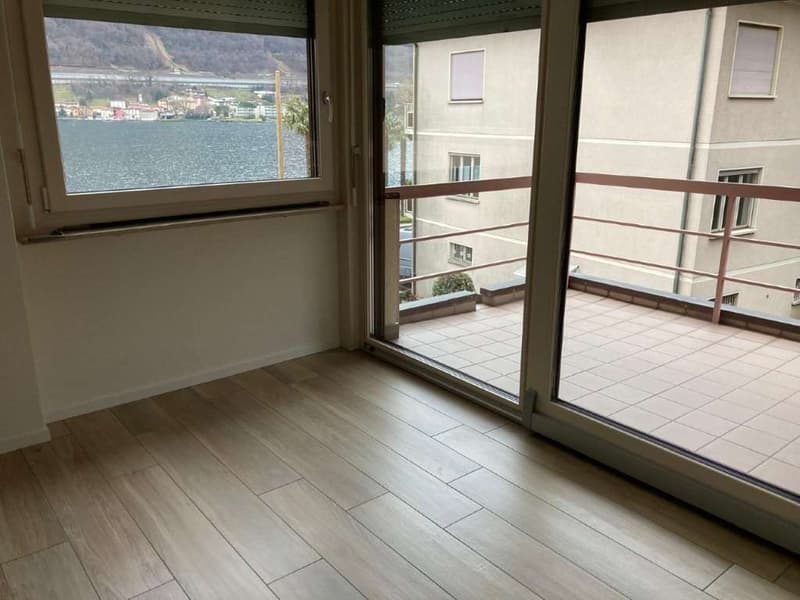 RIVA SAN VITALE: GRAZIOSO 2.5 LOC. FRONTE LAGO (9)