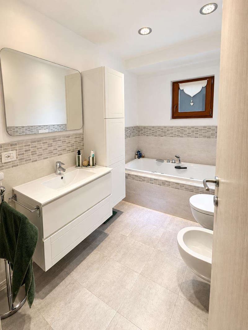 Vacallo: splendido 3,5 locali duplex con vista sul Lago di Como (8)