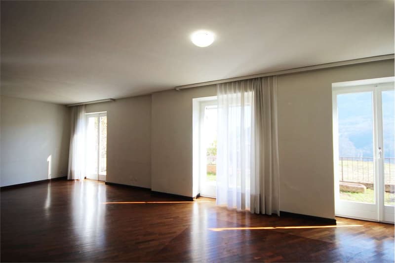 MONTAGNOLA: CASA UNIFAMILIARE CON VISTA APERTA (2)