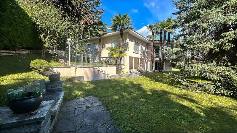 VILLA INDIPENDENTE CON PISCINA E DEPANDANCE (1)