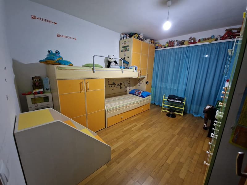 Spacious 4-room apartment (8)