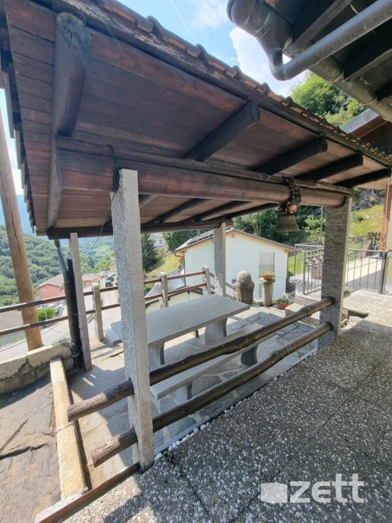 Einfamilienhaus 4.5 Zimmer mit großem Garten in Medeglia (12)