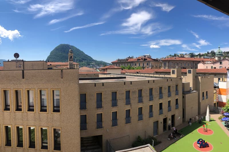Bright 2.5-room apartment in the center of Lugano (3)