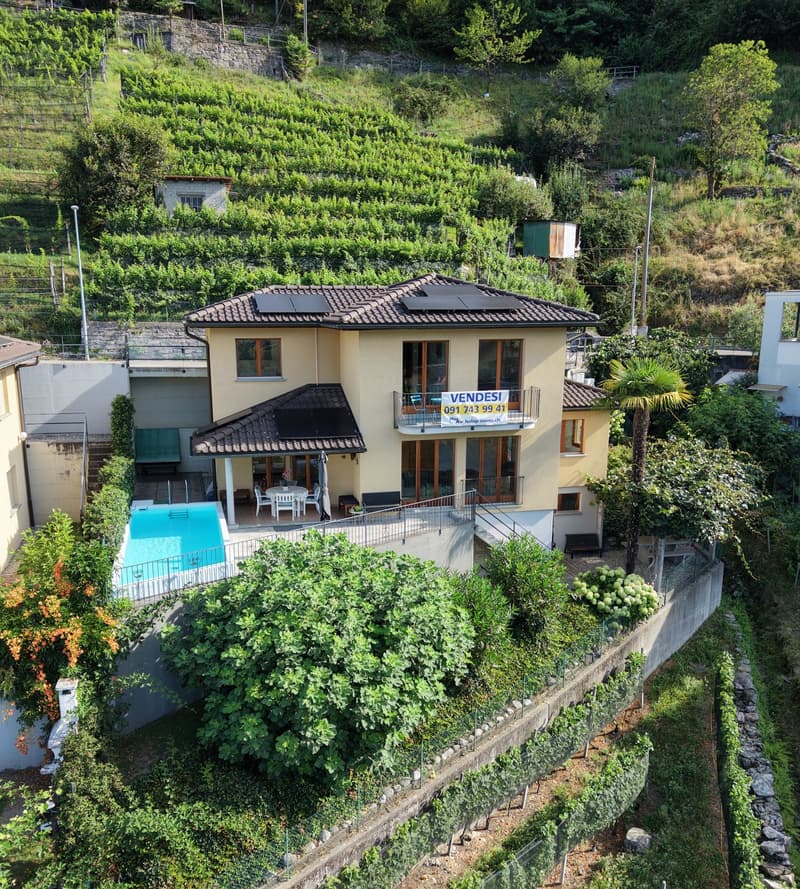 VENDESI A CUGNASCO - Bella casa unifamiliare di 5.5 loc. in buonissimo stato - Schönes 5.5 Zi.-Haus (1)