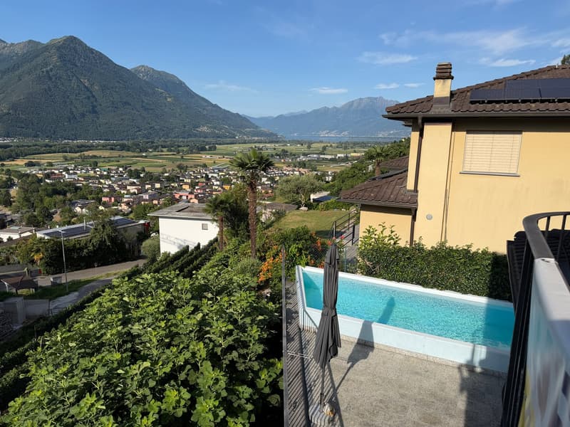 VENDESI A CUGNASCO - Bella casa unifamiliare di 5.5 loc. in buonissimo stato - Schönes 5.5 Zi.-Haus (5)