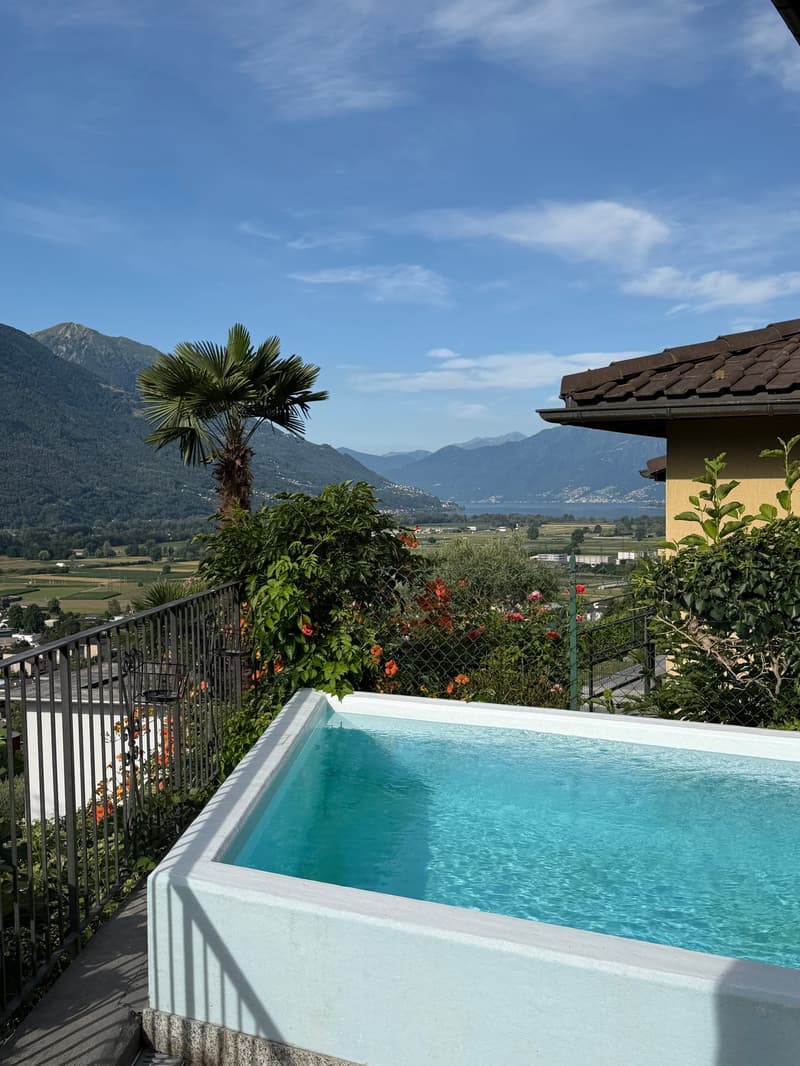 VENDESI A CUGNASCO - Bella casa unifamiliare di 5.5 loc. in buonissimo stato - Schönes 5.5 Zi.-Haus (6)