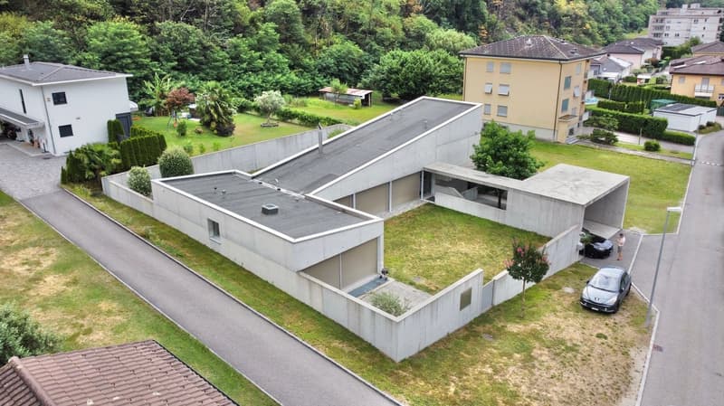 Moderne und geräumige 5.5-Zimmer-Villa in ruhiger Lage in Cresciano (20)