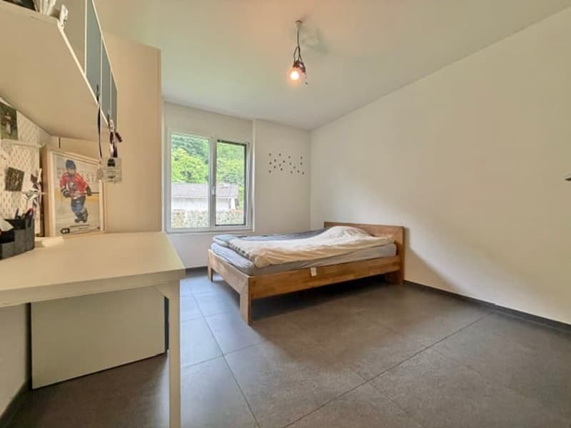 Moderne Einfamilienhaus mit privatem Garten in Golino zu verkaufen (18)